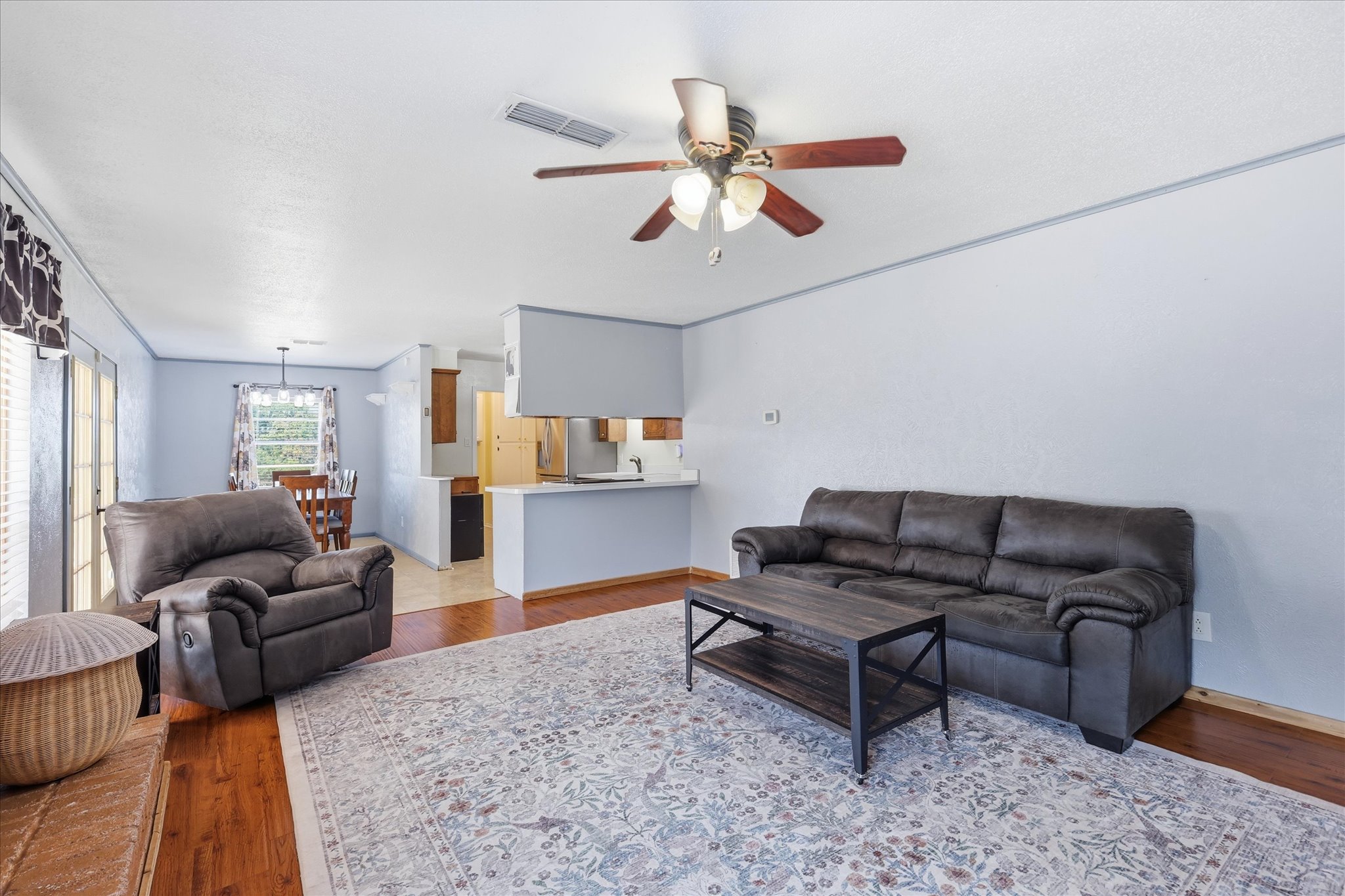 892 Highland Circle Springtown, TX 76082 - Photo 10 of 36 Gallery Image 10