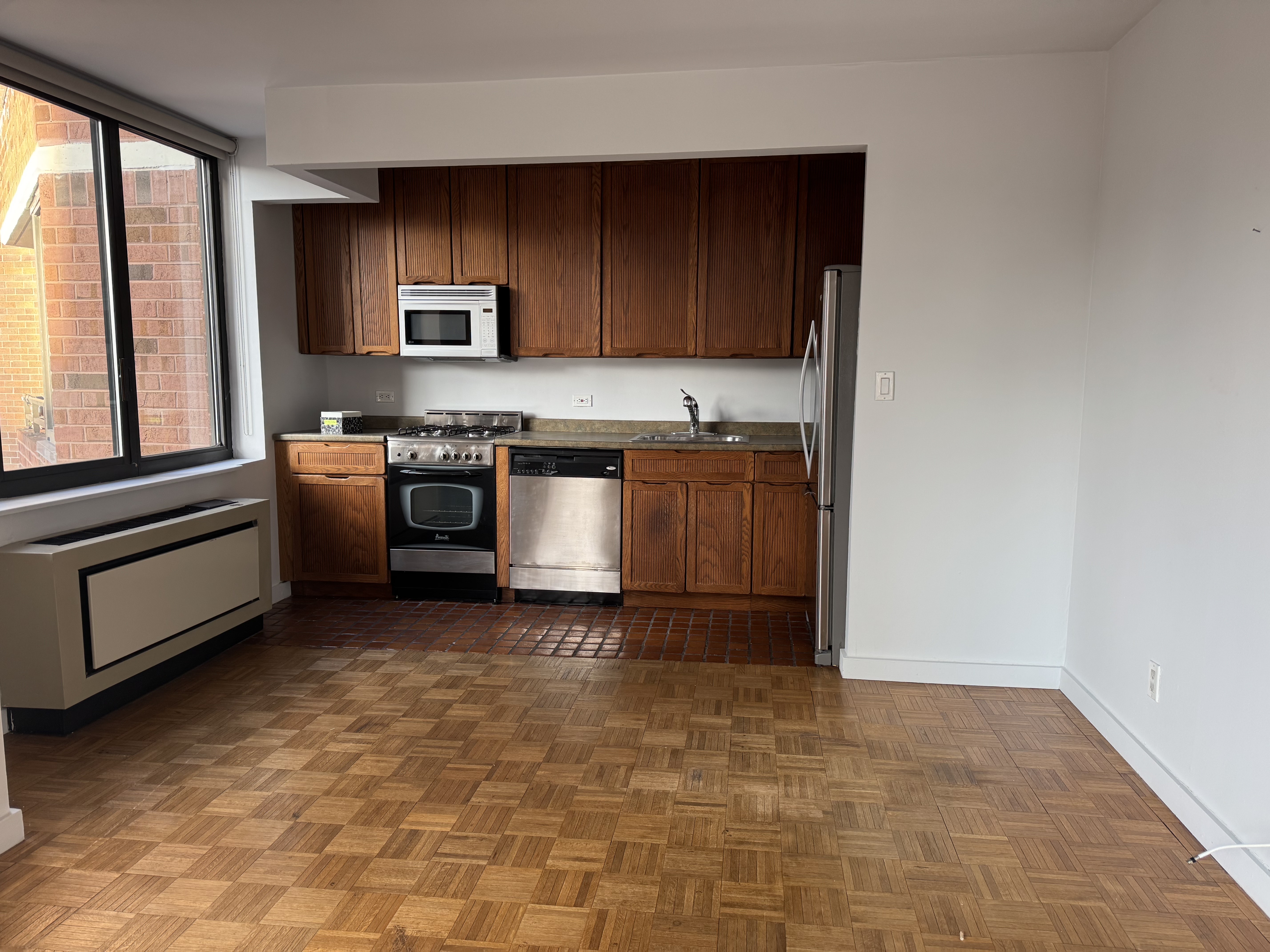 1991 Broadway, Unit 20C Manhattan, NY 10023 - Photo 3 of 6