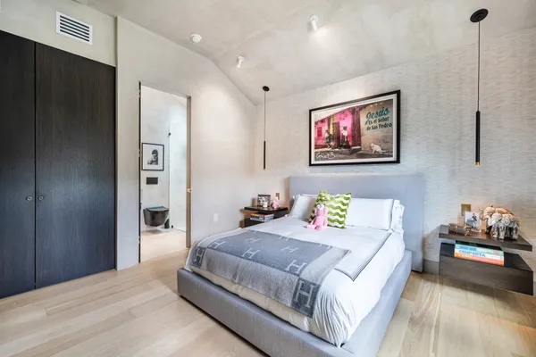 $4,900,000 | 967 Northeast 78th Street, Miami, FL 33138