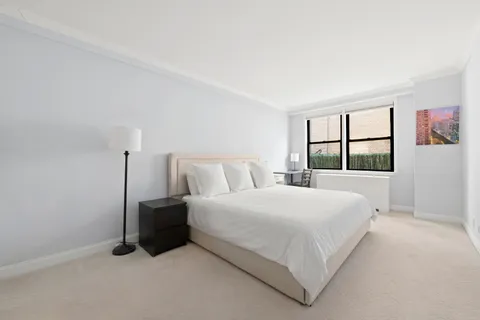 $1,785,000 | 201 East 21st Street, Unit 2FG | Gramercy