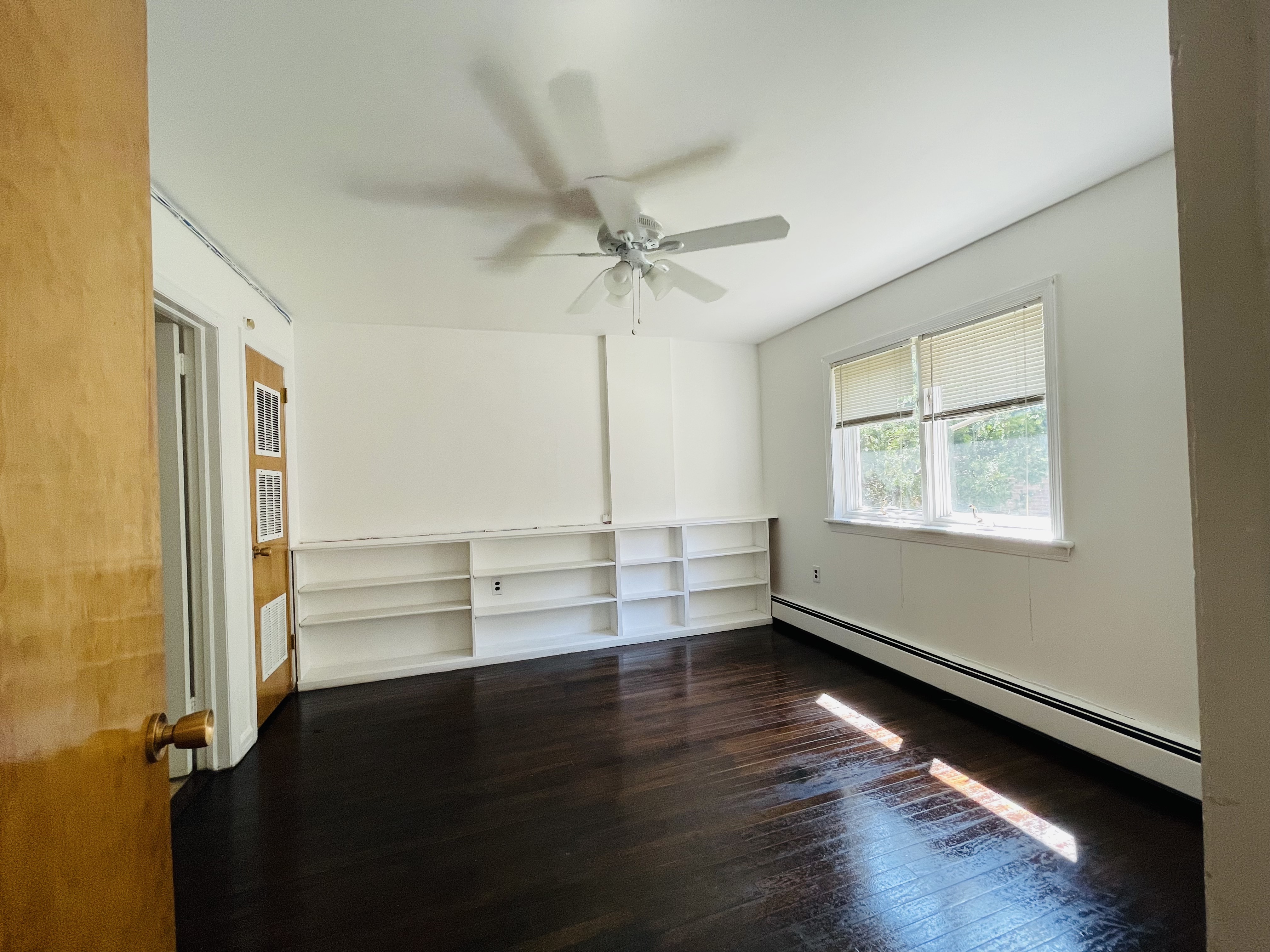 1361 Virginia Avenue Bronx, NY 10462 - Photo 7 of 20