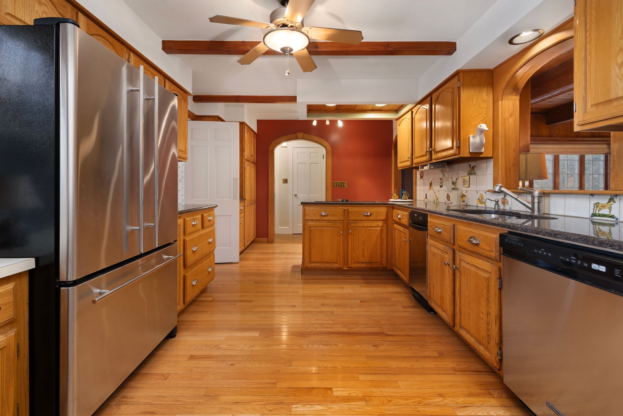 555 Great Road Lincoln, RI 02865 - Photo 15 of 63