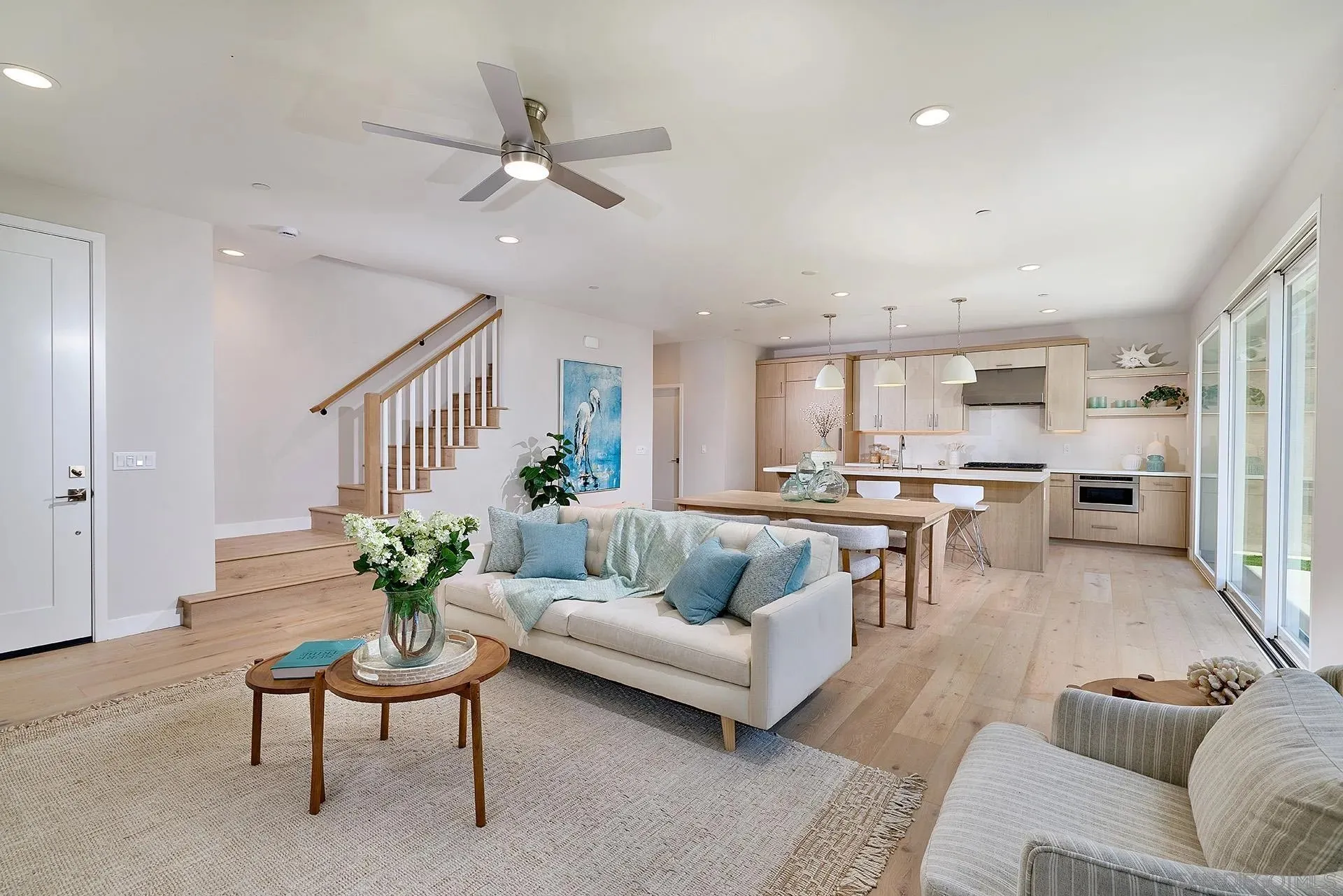 567 North Vulcan Avenue Encinitas, CA 92024 - Photo 8 of 49