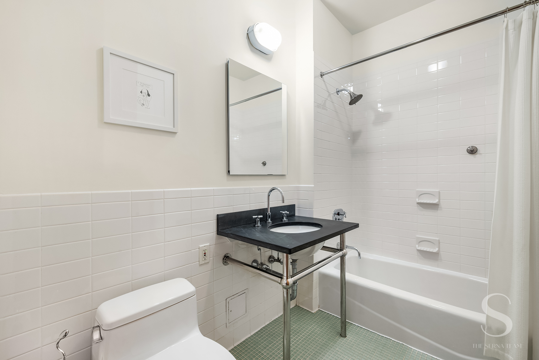 70 Washington Street, Unit 8H Brooklyn, NY 11201 - Photo 14 of 15 a bathroom with a sink a toilet and a bathtub