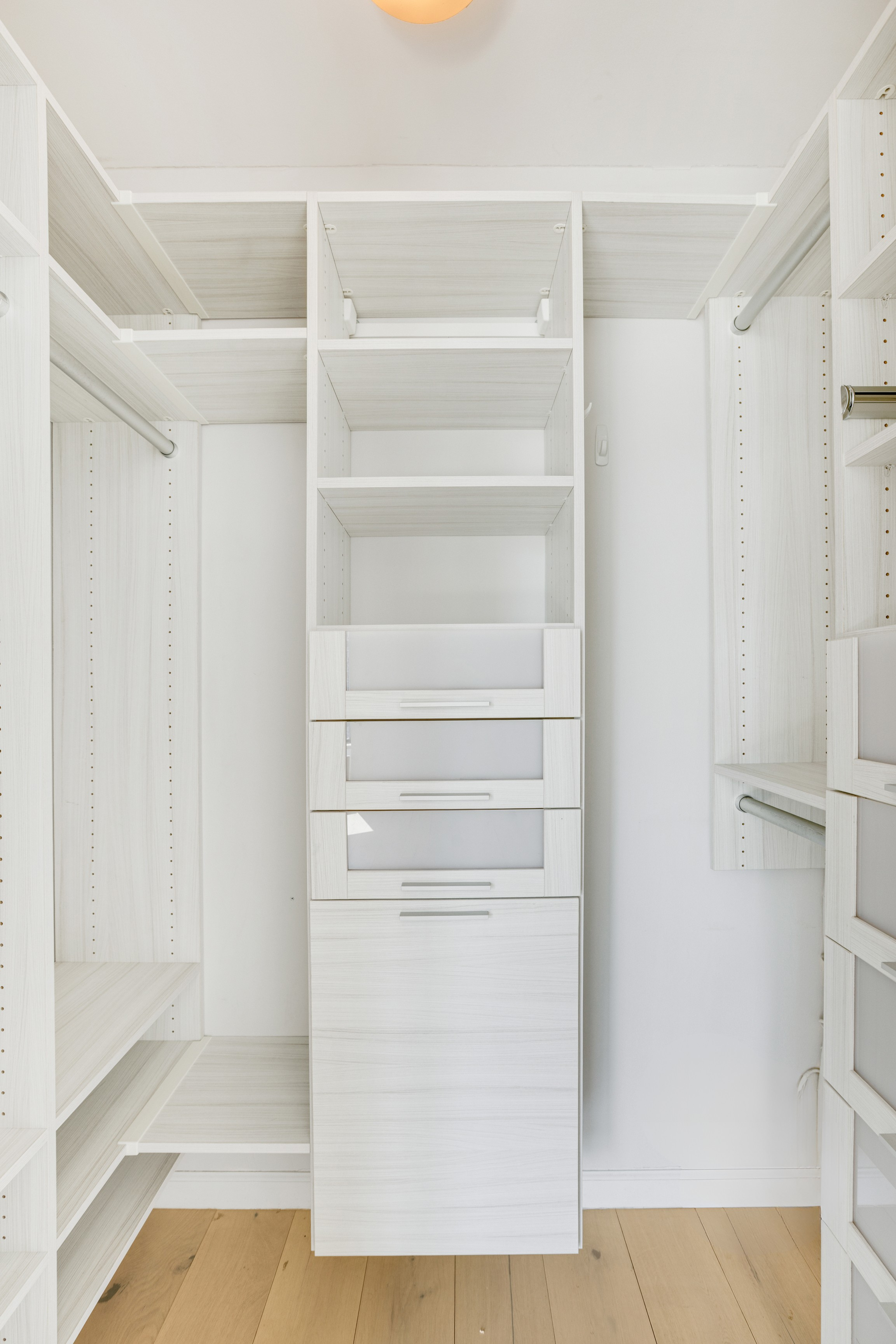 300 East 93rd Street, Unit 17F Manhattan, NY 10128 - Photo 6 of 9