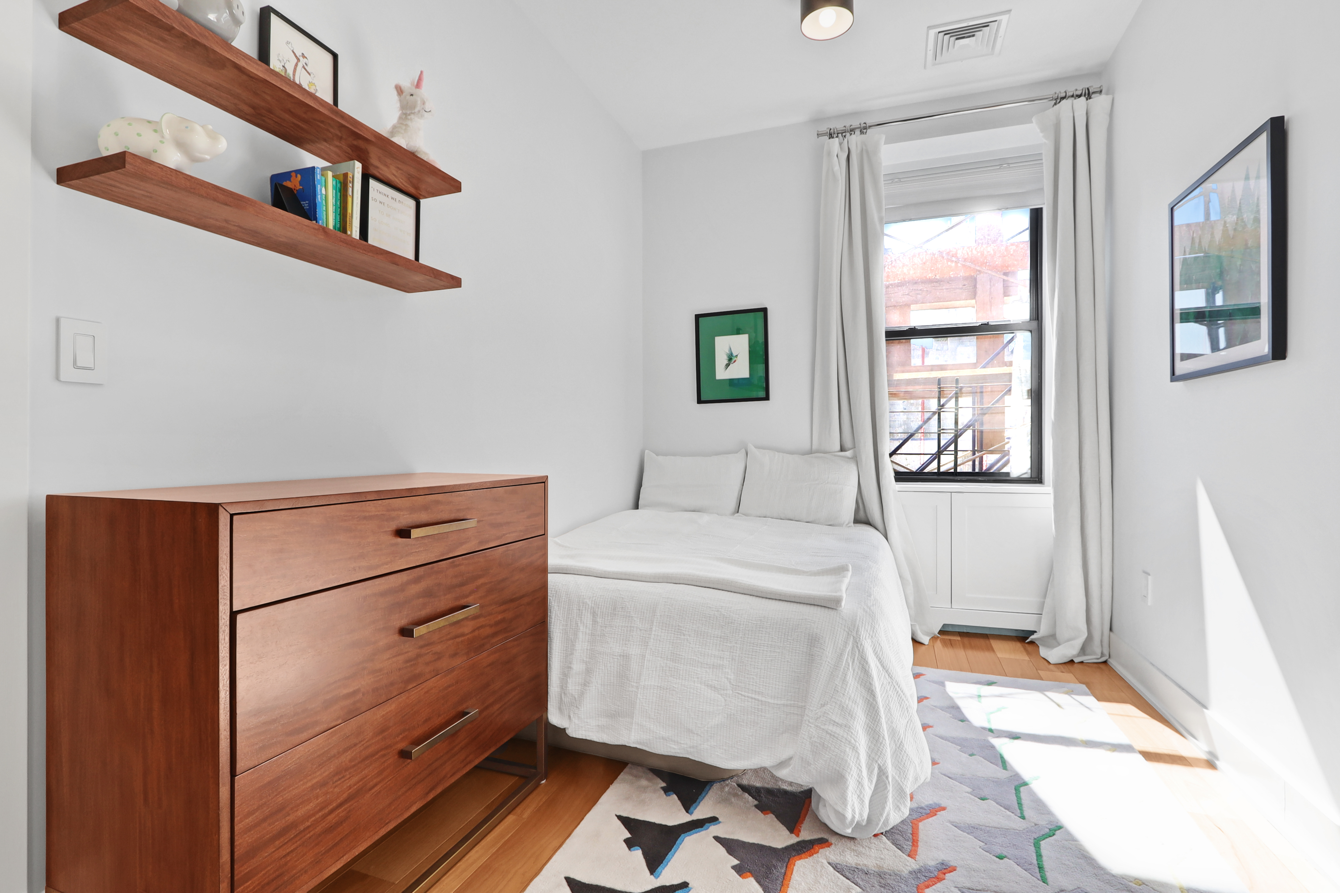 102 West 75th Street, Unit 76 Manhattan, NY 10023 - Photo 6 of 14