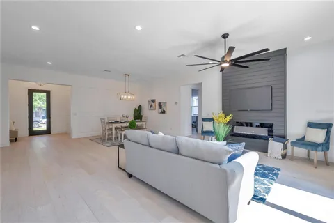 $975,000 | 4307 South Clark Avenue, Tampa, FL 33611