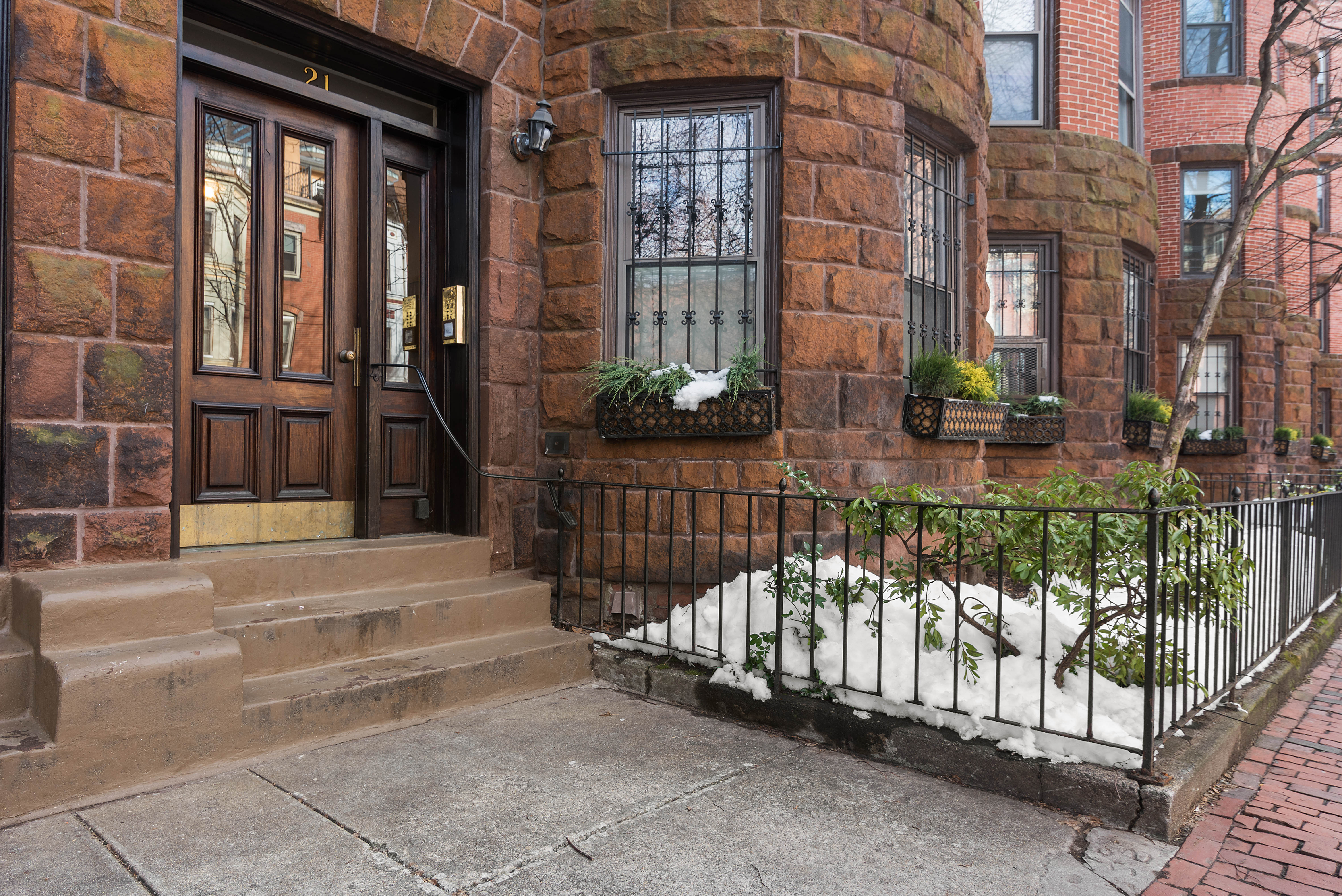 21 Follen Street, Unit 2F Boston, MA 02116 - Photo 8 of 8