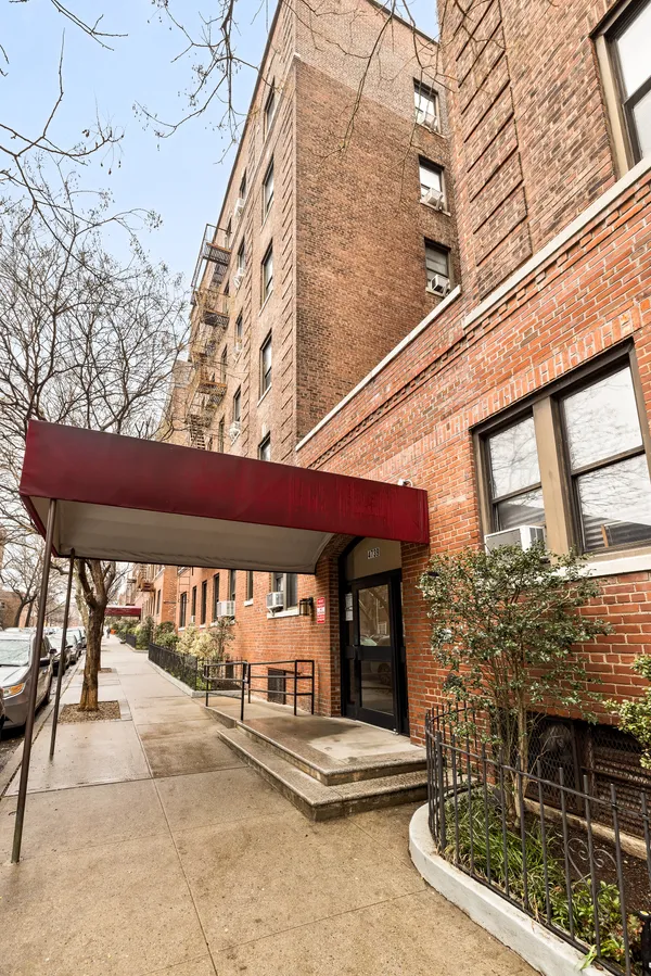 $585,000 | 47-39 40th Street, Unit 1B | Sunnyside