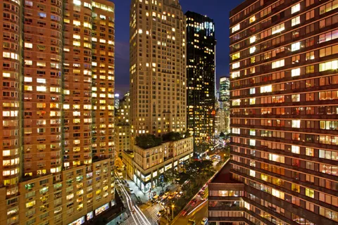 $1,275,000 | 61 West 62nd Street, Unit 16D | Upper West Side