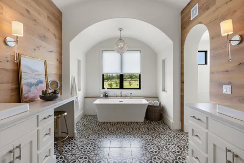 $3,199,000 | 242 Winning Colors, Austin, TX 78737