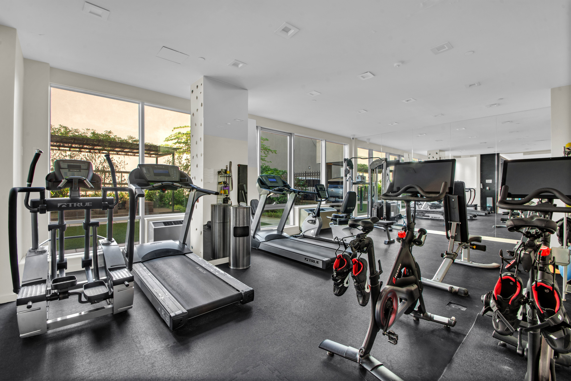 101 North 5th Street, Unit 5A Brooklyn, NY 11249 - Photo 24 of 26 a view of a room with gym equipment