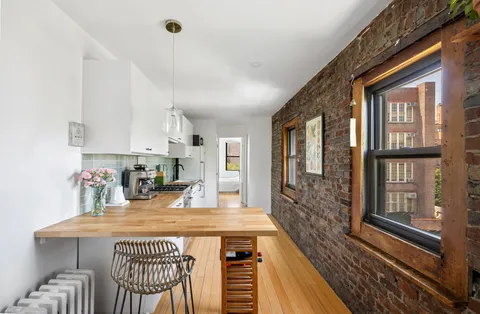 $670,000 | 334 East 5th Street, Unit 5W | East Village
