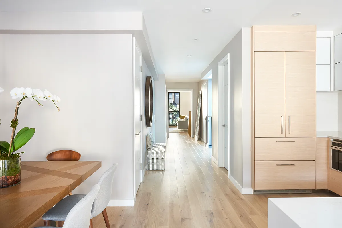 323 East 52nd Street, Unit PH Manhattan, NY 10022 - Photo 12 of 15