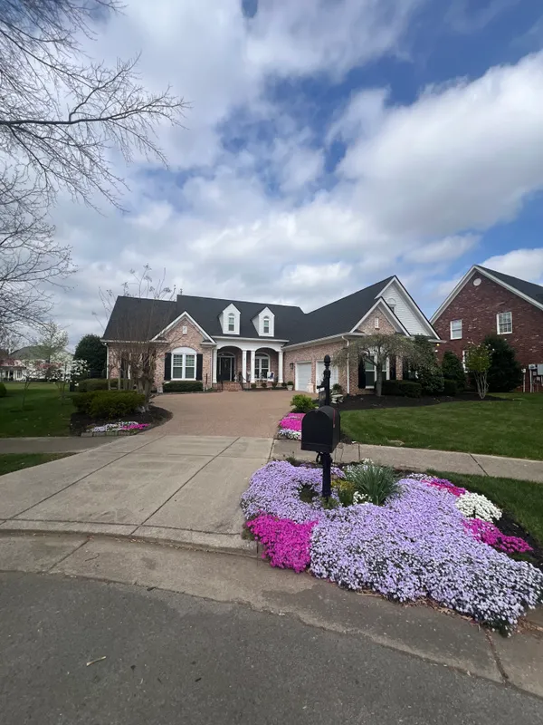a front view of house with yard