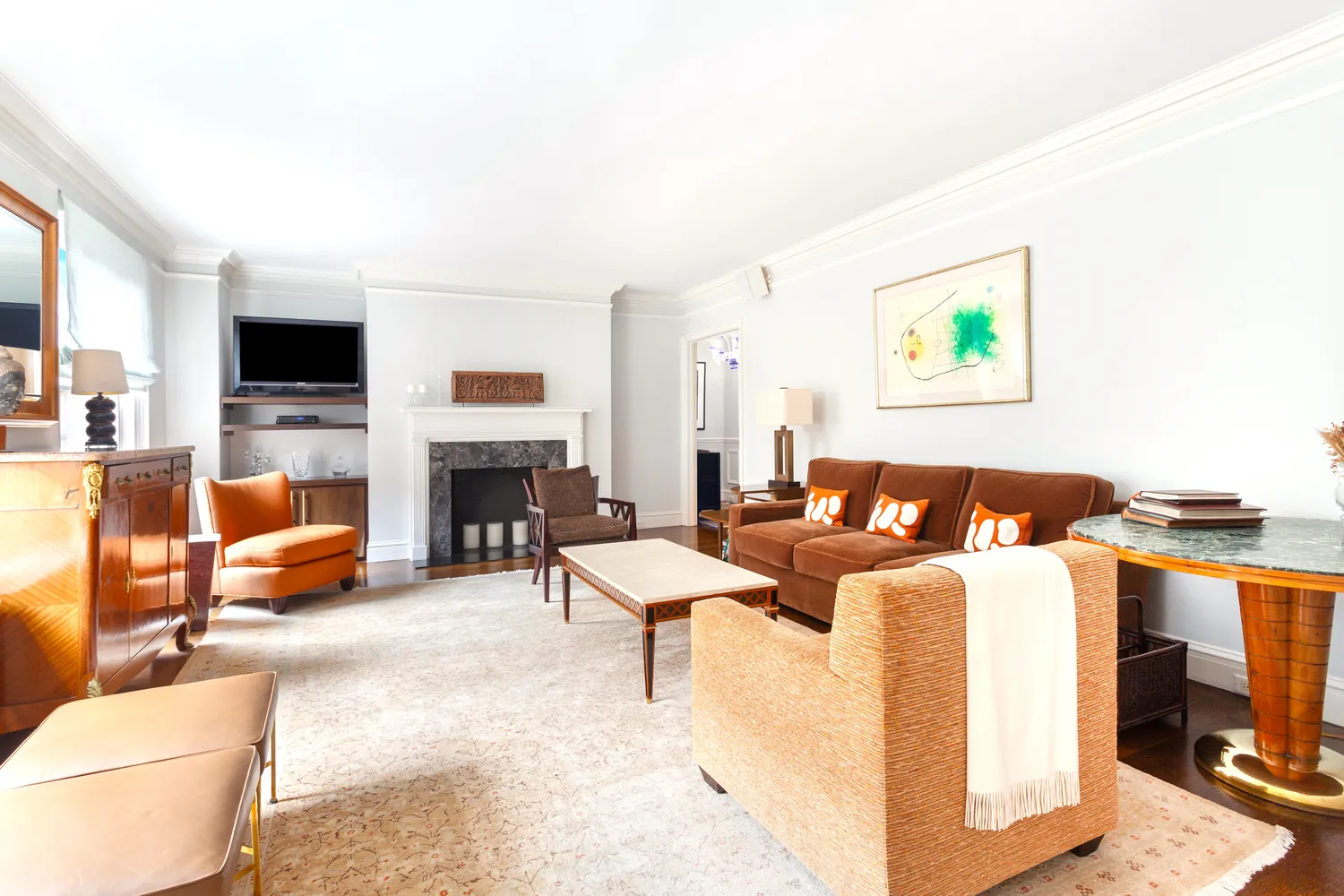 $2,900,000 | 8 East 96th Street, Unit 7C | Upper East Side