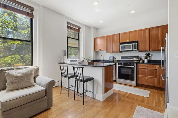 $847,500 | 32 Yarmouth Street, Unit B, Boston, MA 02116