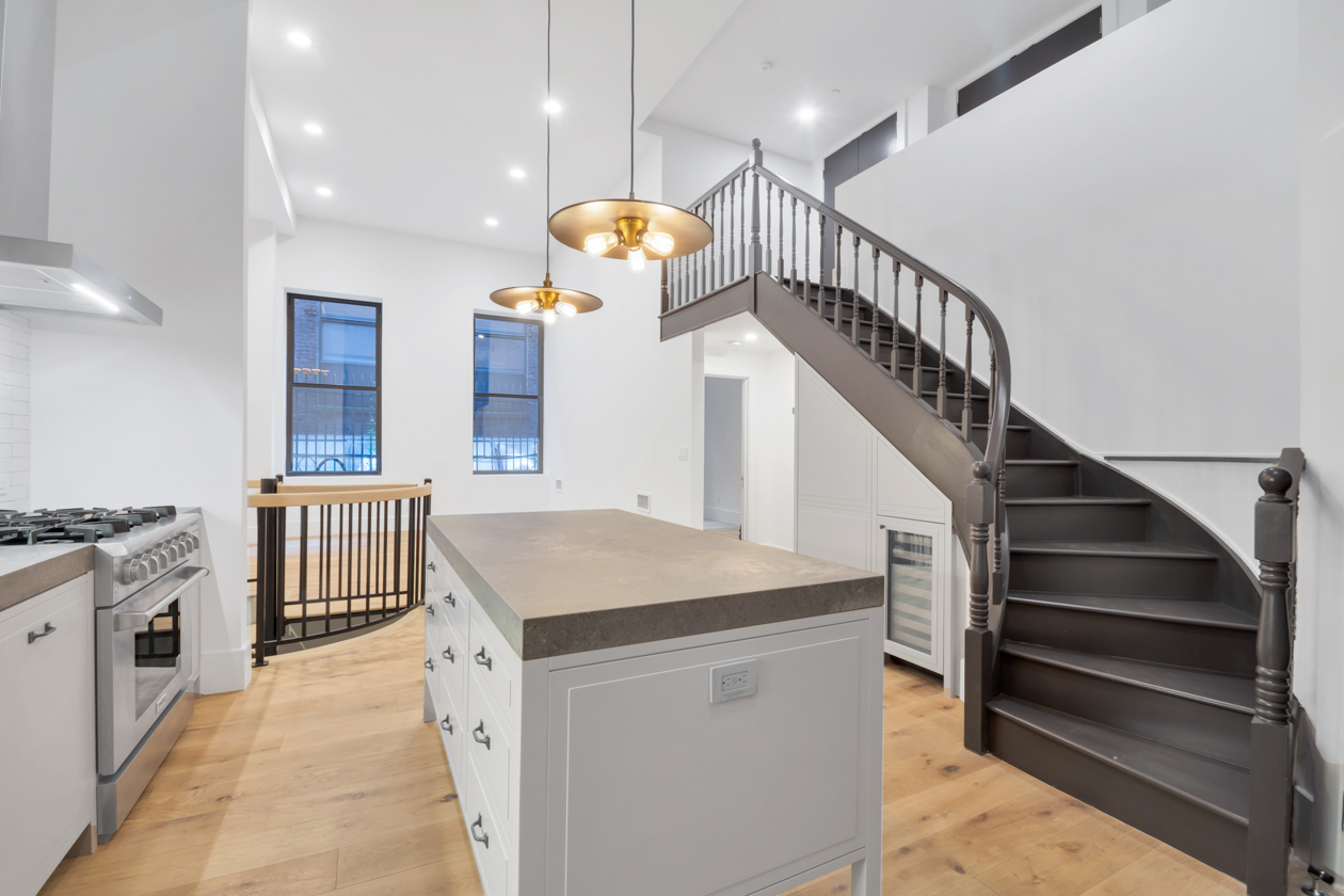45 White Street, Unit 1D Manhattan, NY 10013 - Photo 2 of 9