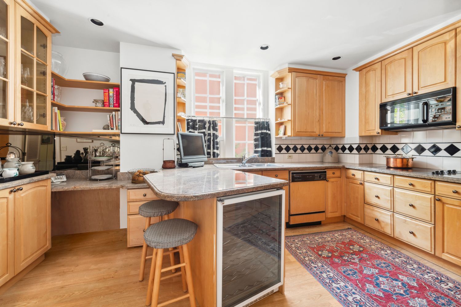 $1,800,000 | 130 East 67th Street, Unit 2A | Lenox Hill