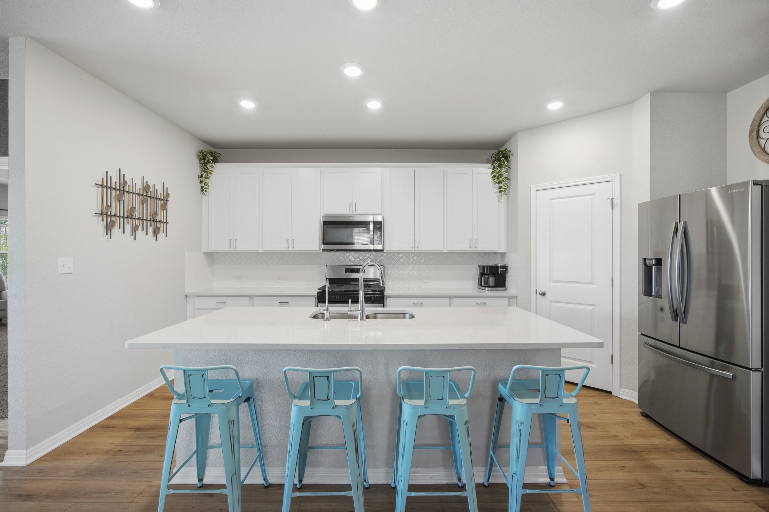 904 View Drive Georgetown, TX 78628 - Photo 7 of 40