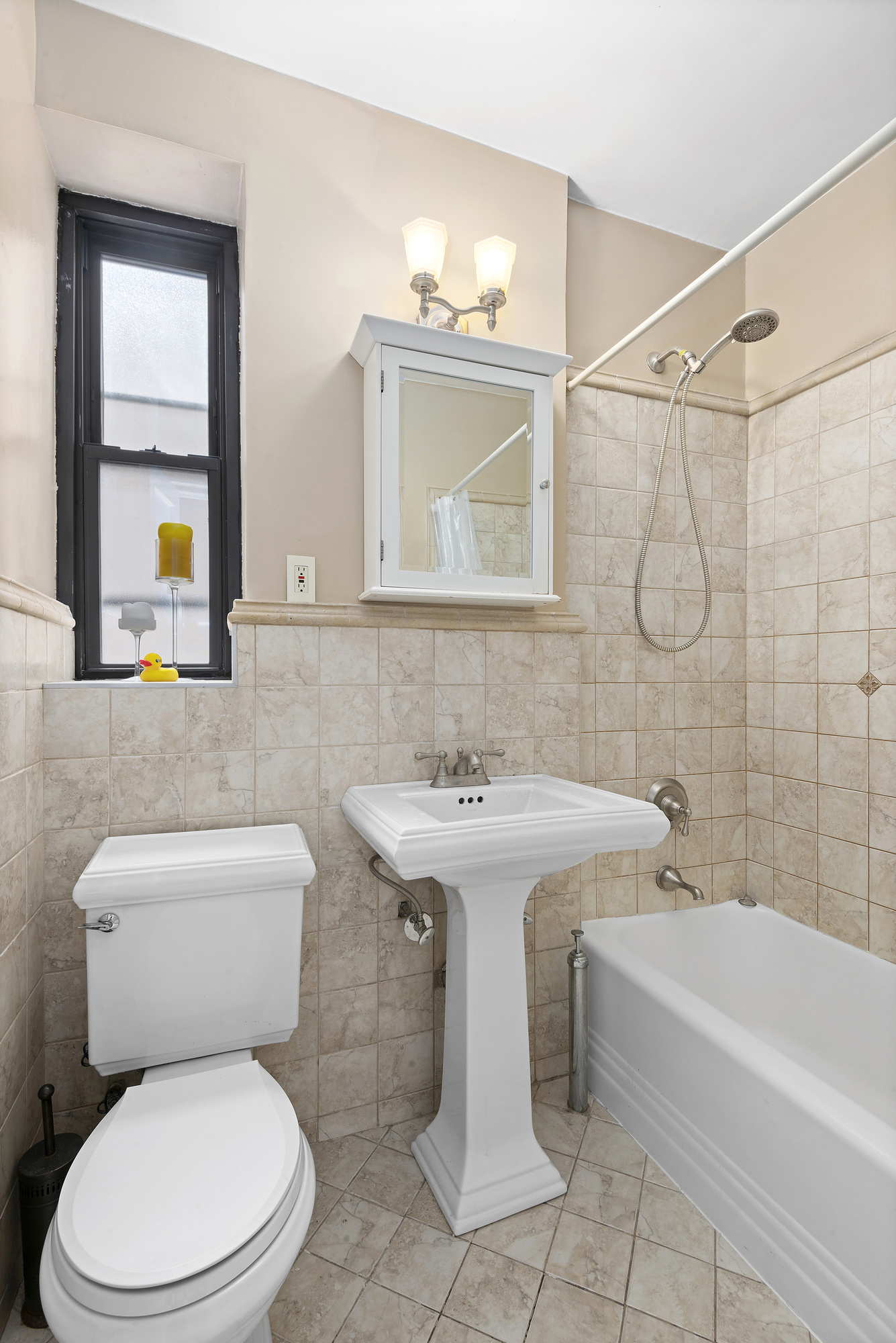 736 West 186th Street, Unit 6J Manhattan, NY 10033 - Photo 6 of 7 Gallery Image 6