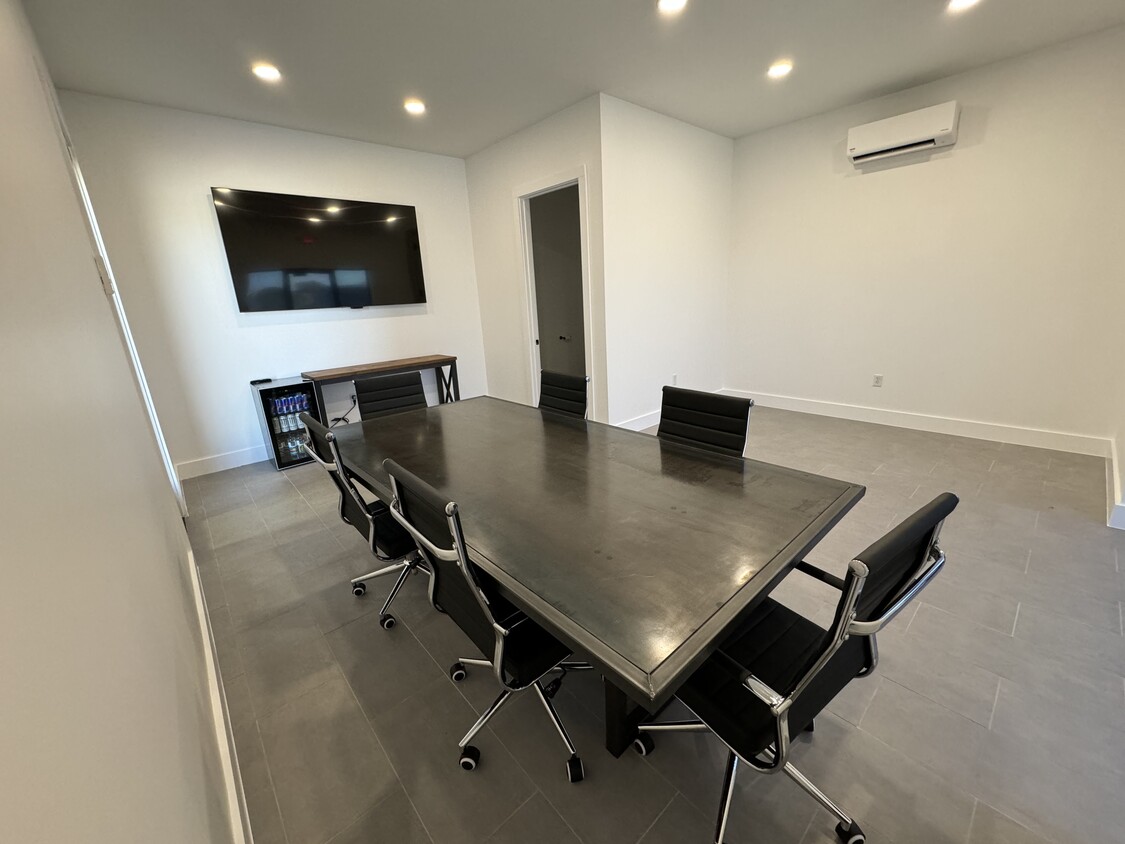 2304 Seaborn Road, Unit 200 Ponder, TX 76259 - Photo 2 of 11