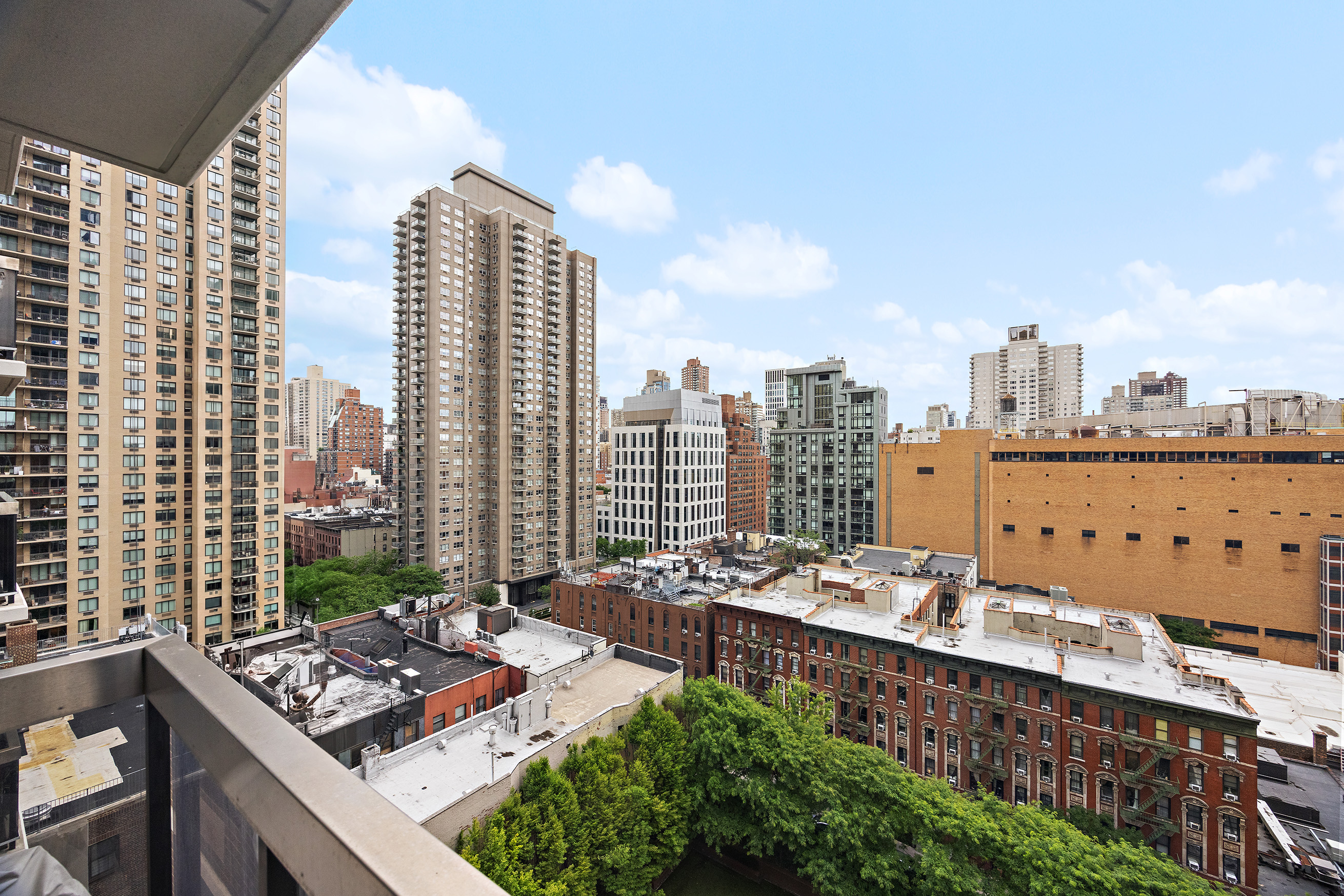 515 East 72nd Street, Unit 11N Manhattan, NY 10021 - Photo 8 of 22