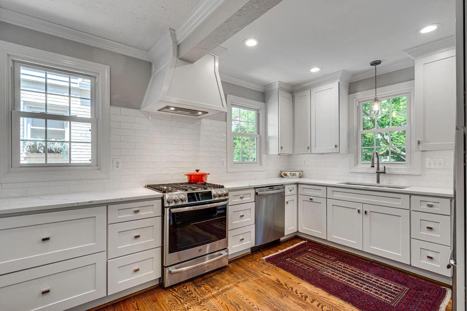 $1,050,000 | 2708 Holly Street, Alexandria, VA 22305