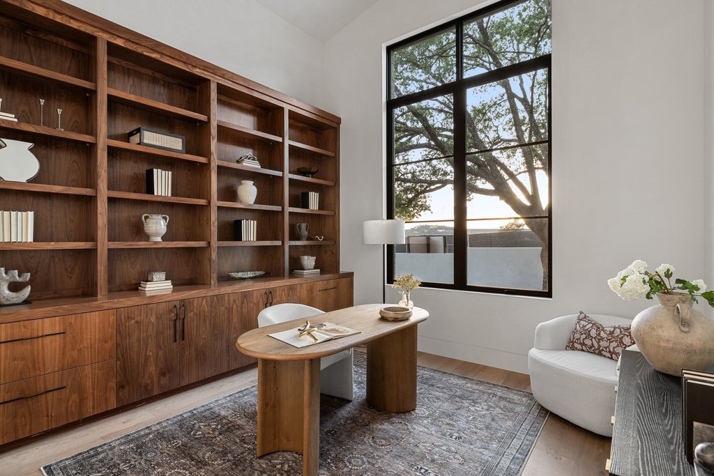 Mt Bonnell Road Austin, TX 78731 - Photo 25 of 51 a room with furniture and a potted plant