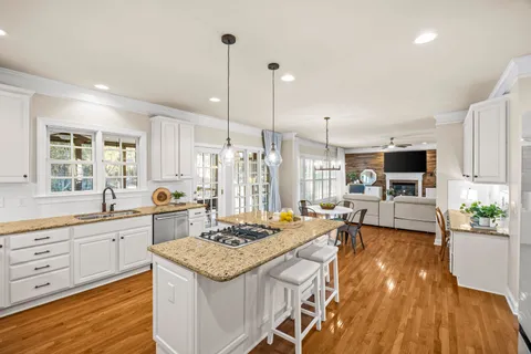 $899,900 | 16532 Flintrock Falls Lane, Charlotte, NC 28278