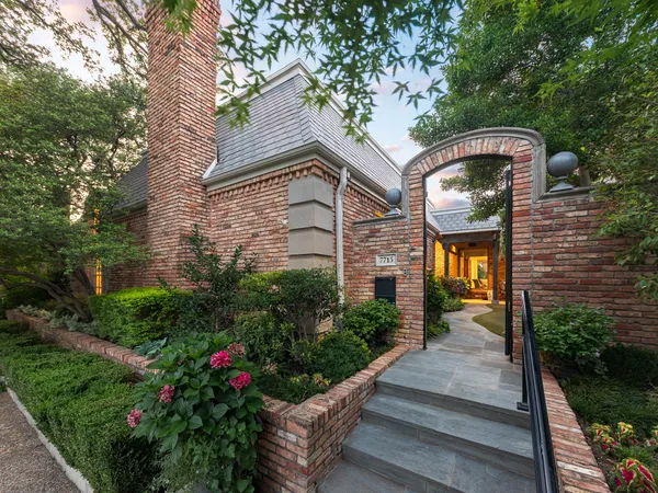 $2,299,000 | 7715 Southwestern Boulevard, Dallas, TX 75225