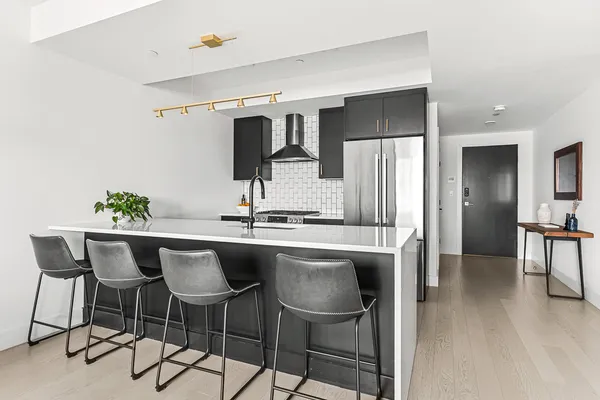 Contact Agent | 395 Alewife Brook Parkway, Unit 3H, Somerville, MA 02144
