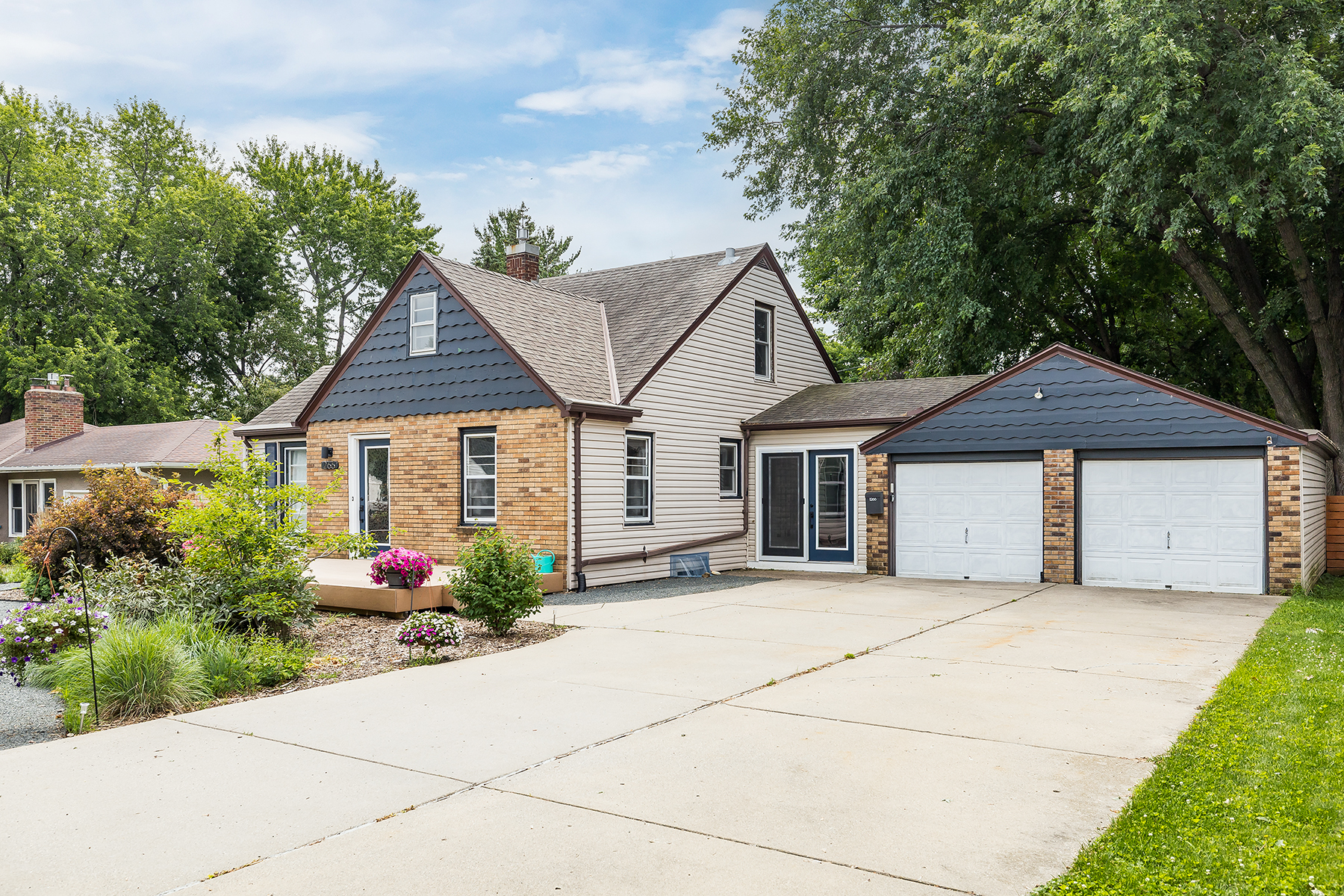 1266 Draper Avenue Roseville, MN 55113 - Photo 4 of 28