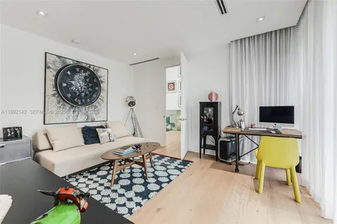 $6,685,000 | 445 Ridgewood Road, Key Biscayne, FL 33149