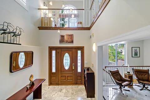 $3,000,000 | 616 Lakeview Way, Redwood City, CA 94062