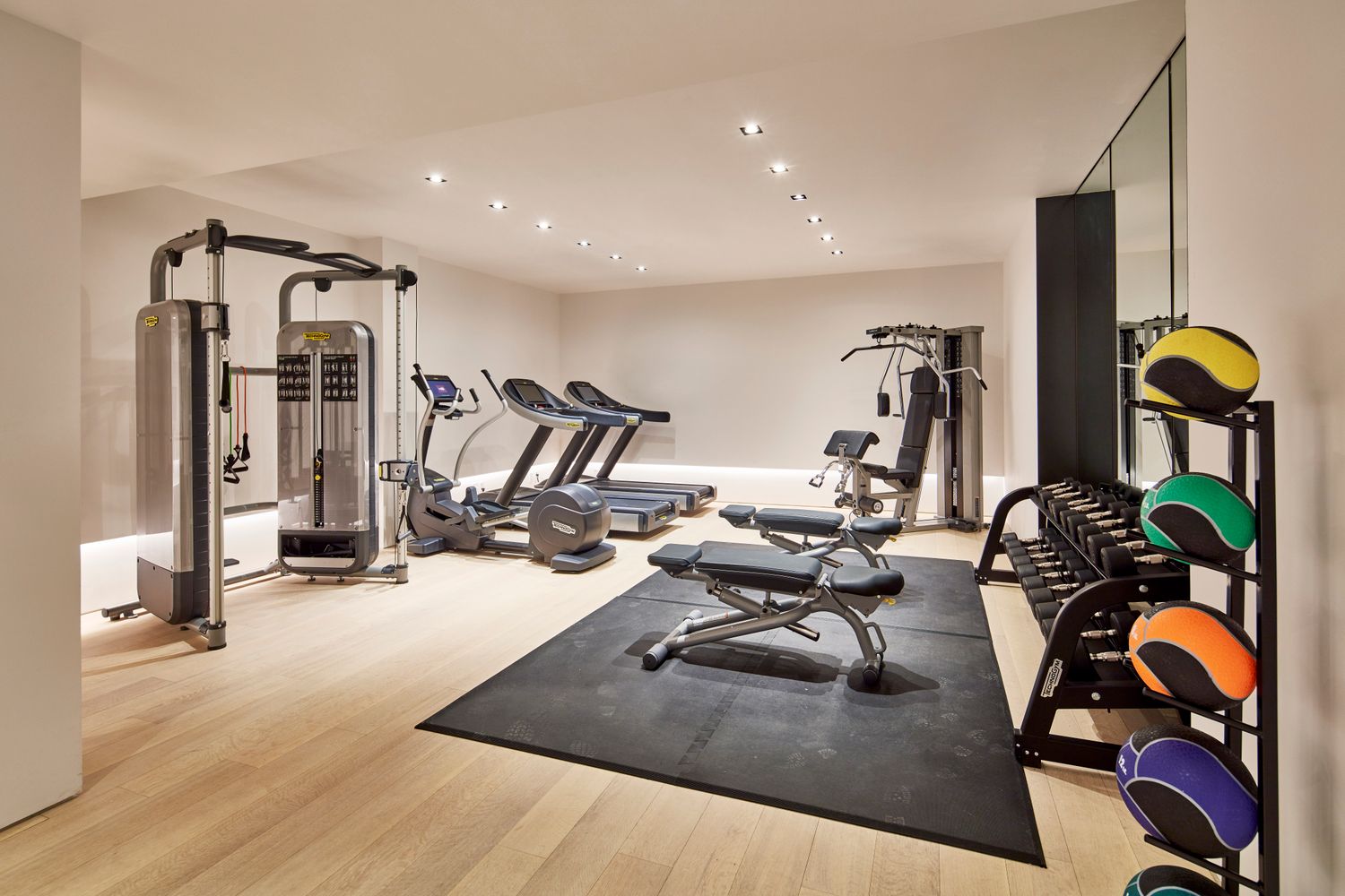 522 West 29th Street, Unit 5A Manhattan, NY 10001 - Photo 10 of 13 a view of a room with gym equipment