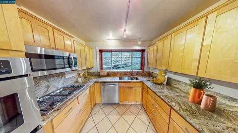 Contact Agent | 5716 Merriewood Drive, Oakland, CA 94611