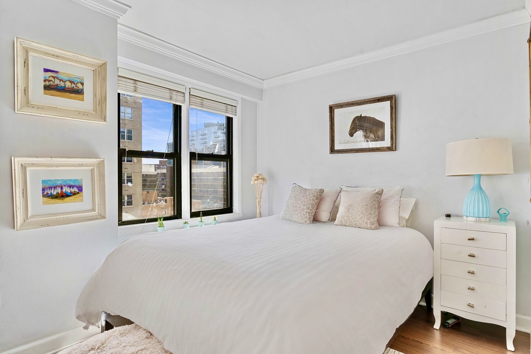 245 East 24th Street, Unit 10E Manhattan, NY 10010 - Photo 6 of 10 Gallery Image 6