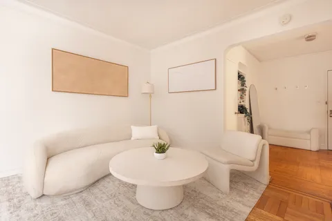 $375,000 | 303 East 37th Street, Unit 3A | Murray Hill
