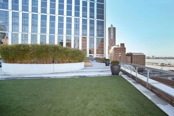 $7,200 | 200 Chambers Street, Unit 2N | TriBeCa