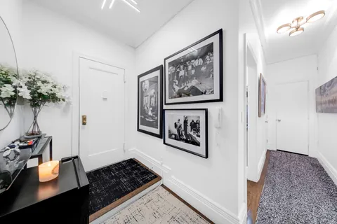 $1,195,000 | 92 Horatio Street, Unit 2F | West Village