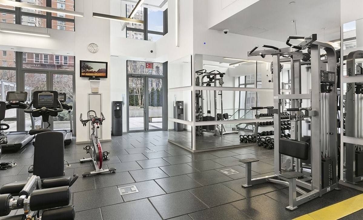 310 West 52nd Street, Unit 5G Manhattan, NY 10019 - Photo 12 of 15
