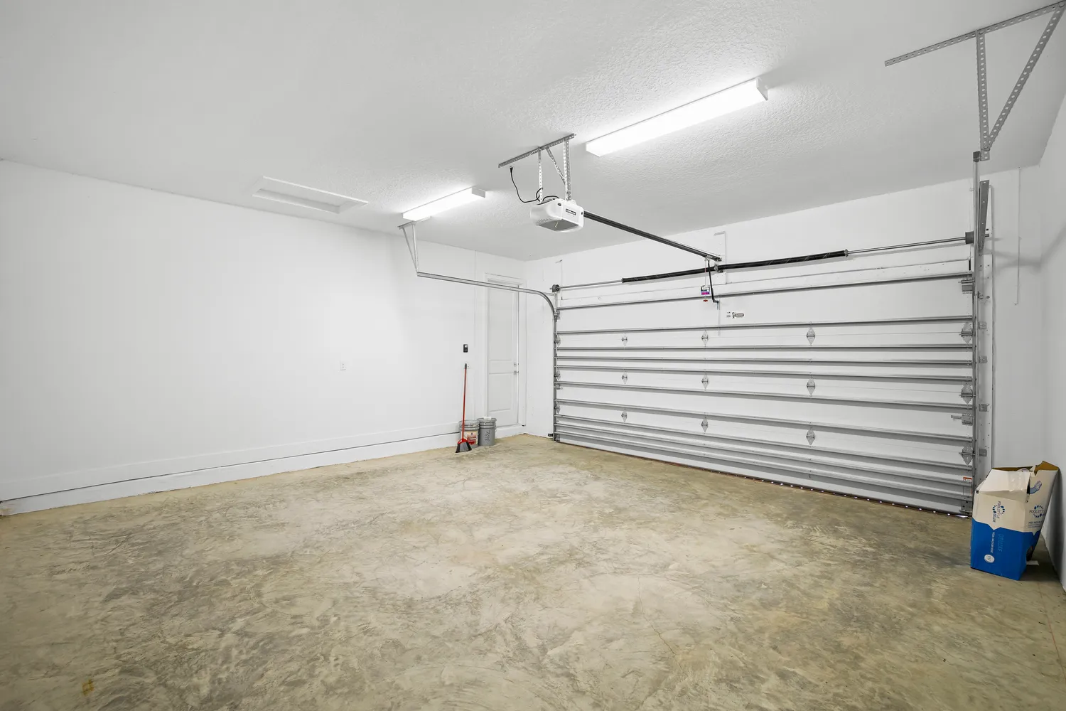 $950,000 | 5197 Julienne Road, Ave Maria, FL 34142