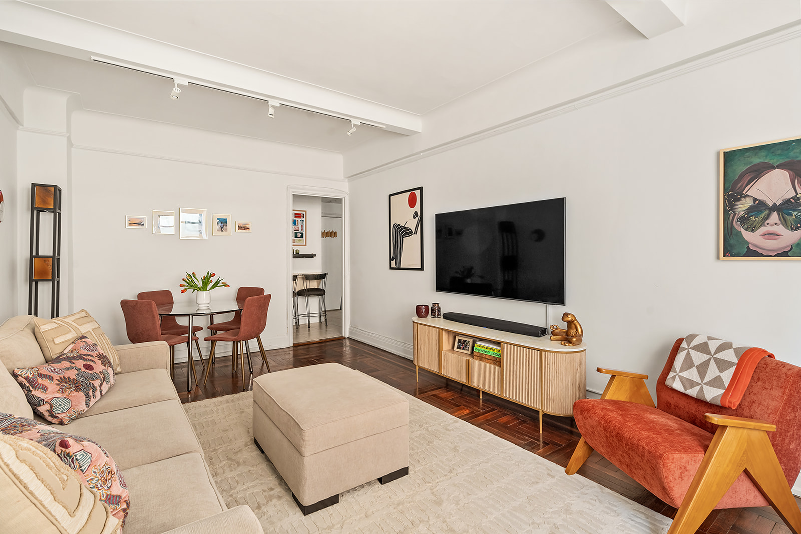 12 West 72nd Street, Unit 11E Manhattan, NY 10023 - Photo 2 of 6