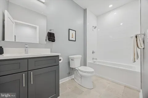 $575,000 | 7005 Pipers Glen Way, Philadelphia, PA 19119