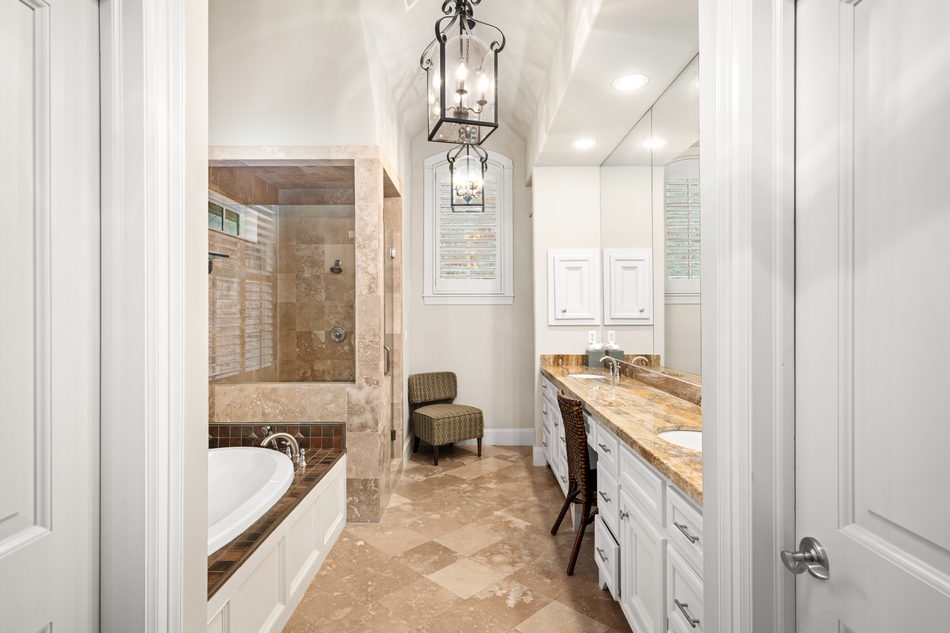 4219 Oberlin Street West University Place, TX 77005 - Photo 17 of 33 a bathroom with a tub sink and mirror
