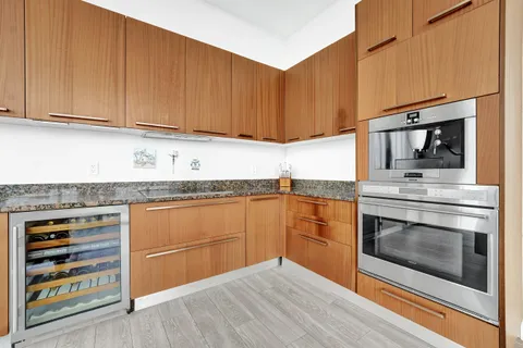 $3,149,000 | 15901 Collins Avenue, Unit 4301, Sunny Isles Beach, FL 33160