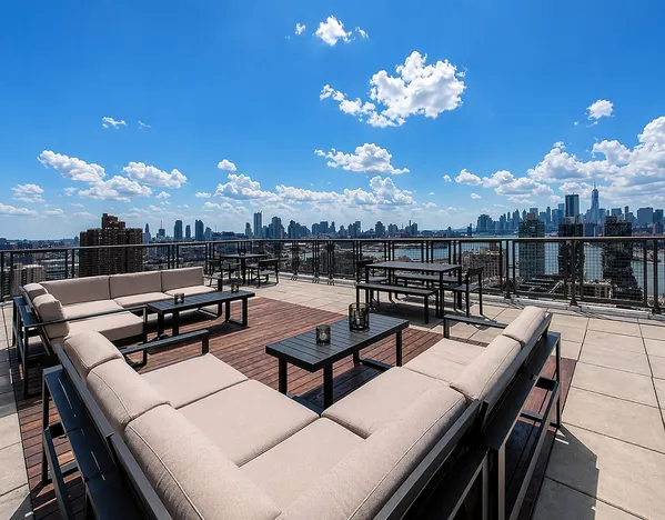 $4,638 | 424 Bedford Avenue, Unit 8B | Williamsburg