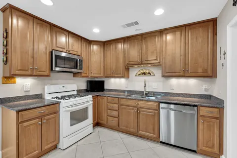 $275,000 | 3331 Davidson Place, Kenner, LA 70065