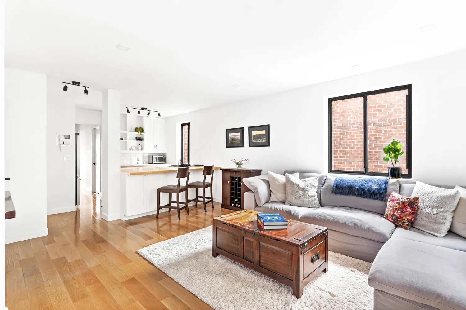 $7,500 | 164 Bank Street, Unit 5B | West Village